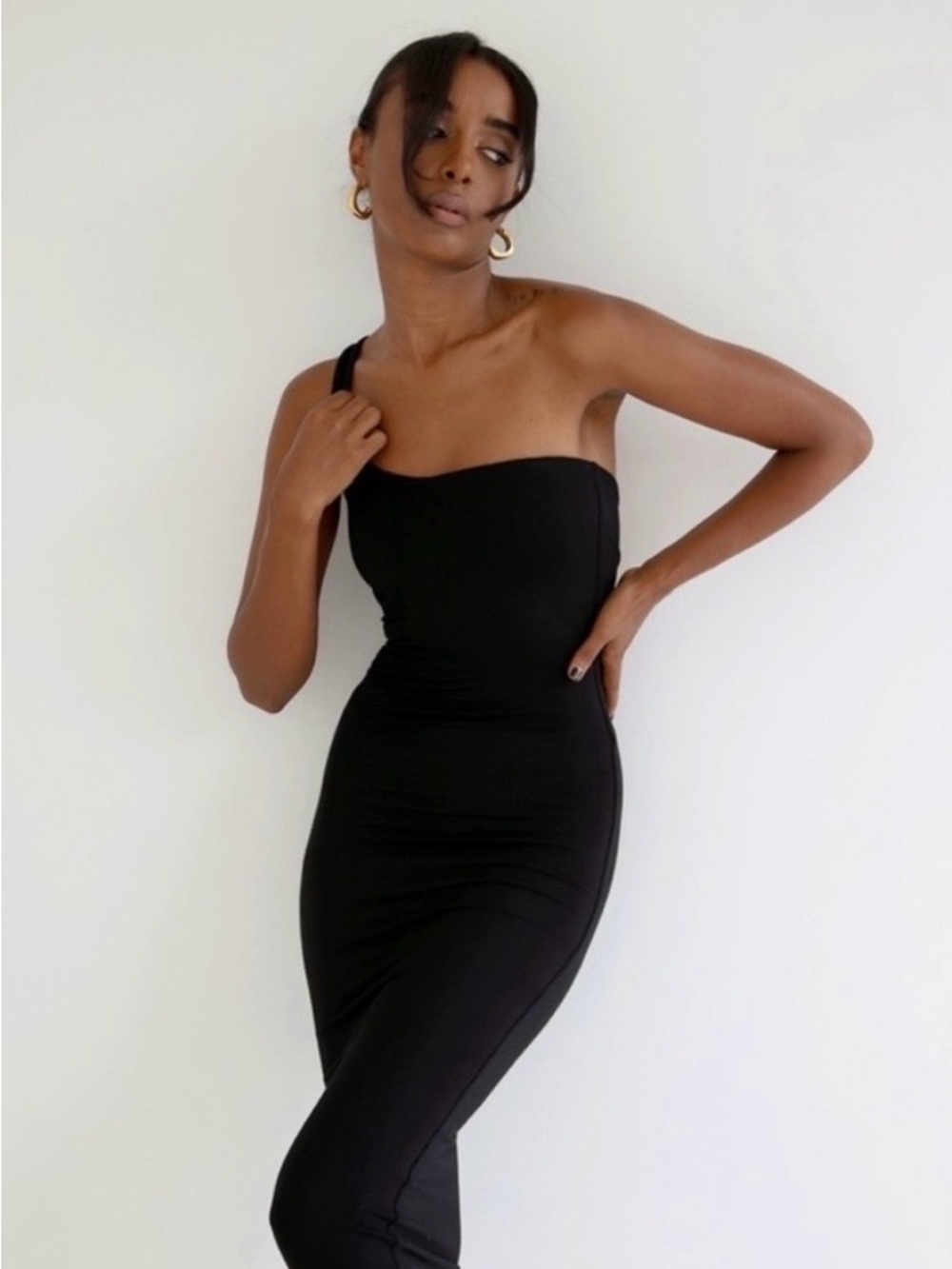 RE ONA Black One-Shoulder Bodycon Dress